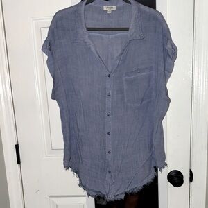 Umgee V neck Button-Down top L